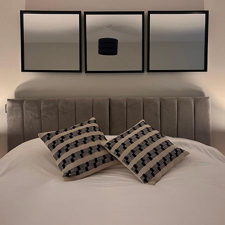 Modern Apartment - Bhx Nec - Free Secure Gated Parking Solihull Luaran gambar